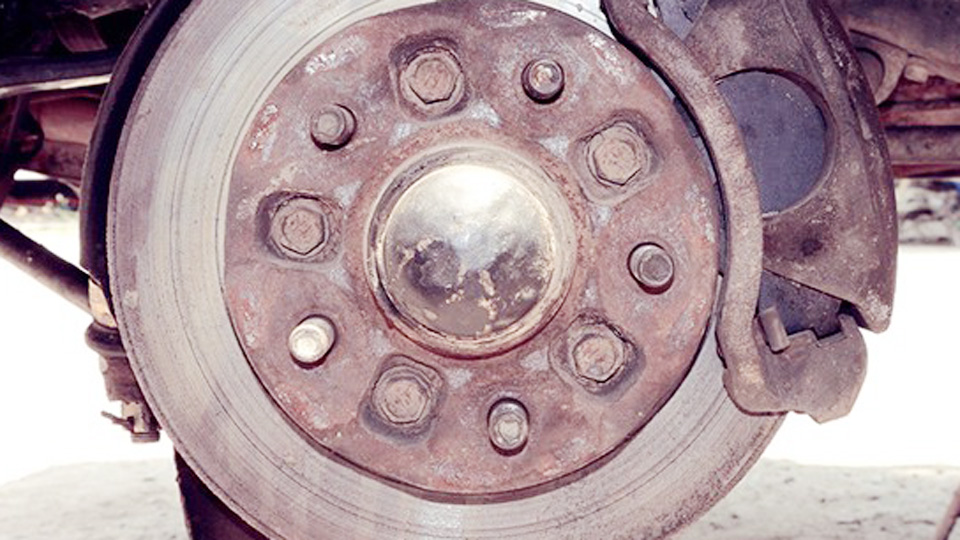 Why Does My Car Vibrate When I Apply the Brakes? 1 Why Does My Car Vibrate When I Apply the Brakes