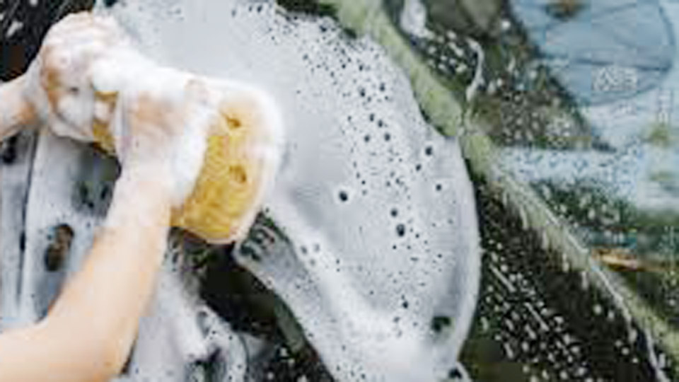 Why Hand Car Washing Is the Best Choice Over Automatic Car Washing
